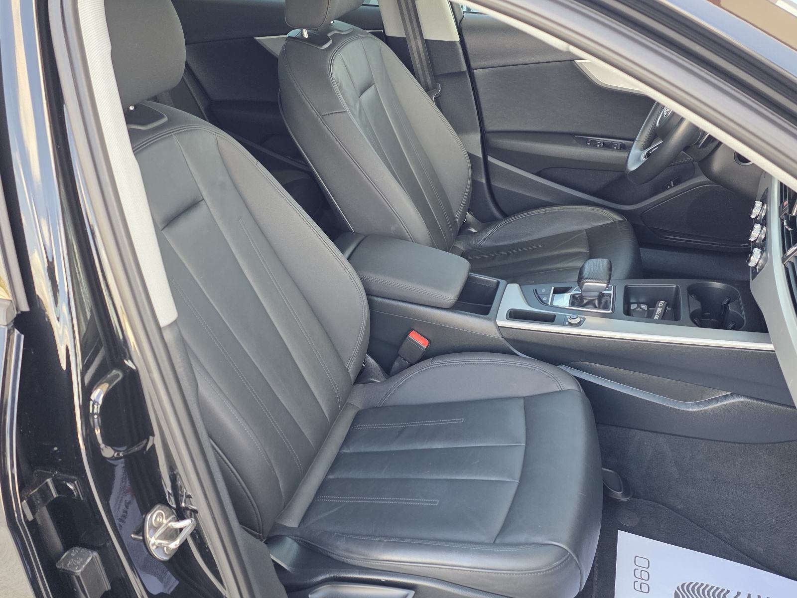 Audi A4 Avant 30 TDI VIRTUAL,FUL LED,NAVI 135 T.K.M, fotografija 14