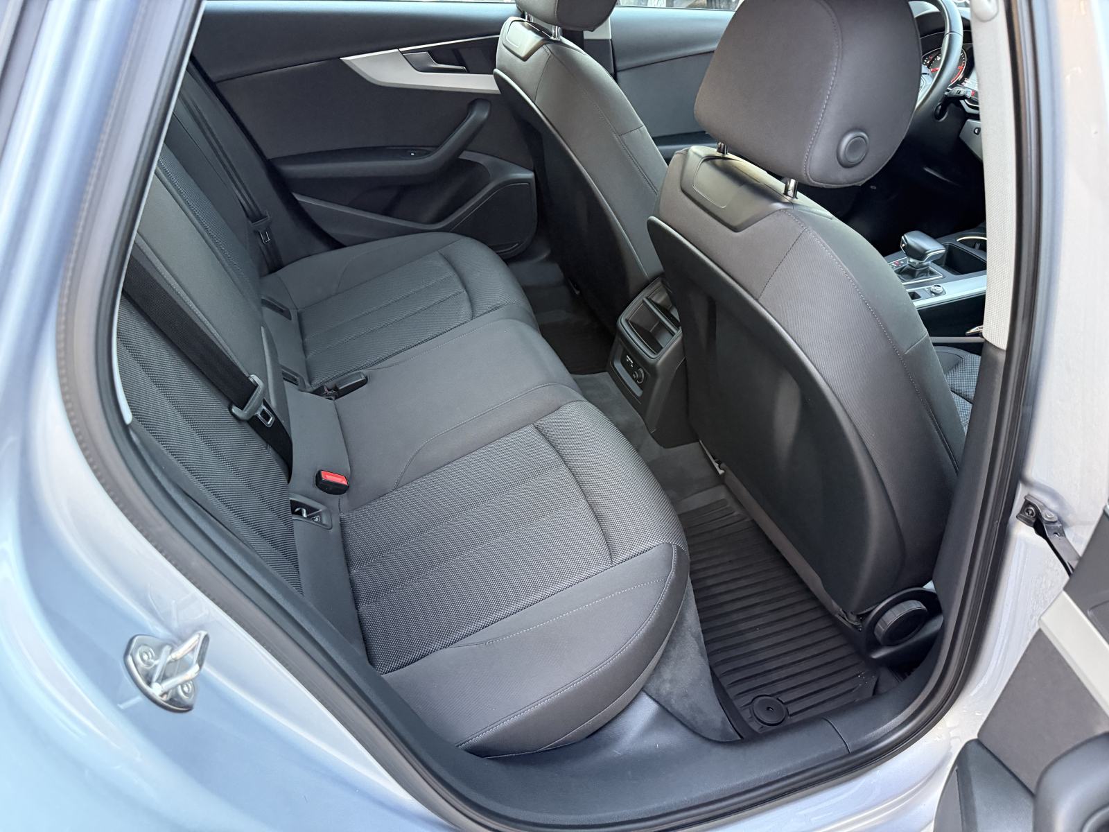 AUDI A4 AVANT 35 TDI 2022. God - 76 500 KM - ADVANCED - SUSTAV PDV - A, fotografija 16