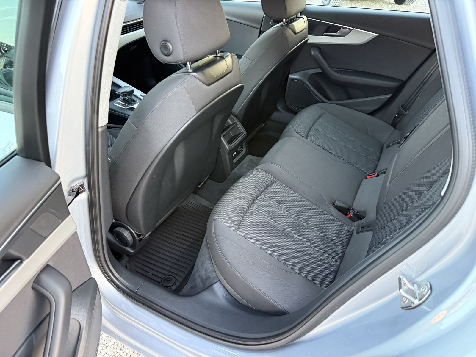 AUDI A4 AVANT 35 TDI 2022. God - 76 500 KM - ADVANCED - SUSTAV PDV - A, fotografija 14
