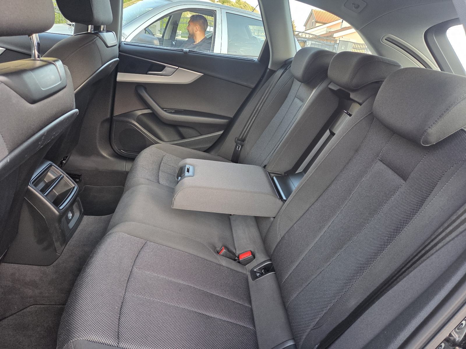 Audi A4 Avant 35 TDI ** 2023 ** JAMSTVO !!, fotografija 18