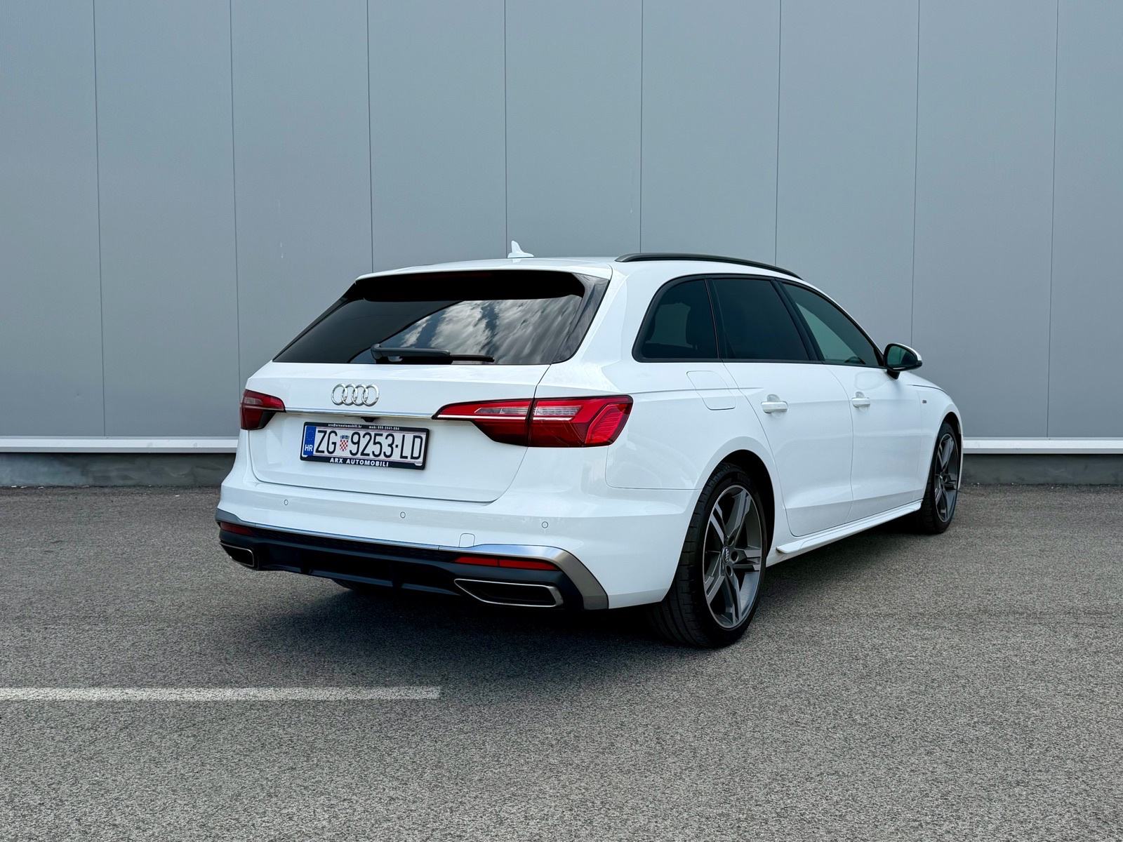 Audi A4 Avant 35 TDI S-LINE VIRTUAL S-TRONIC NAVI 3-ZONE, fotografija 3