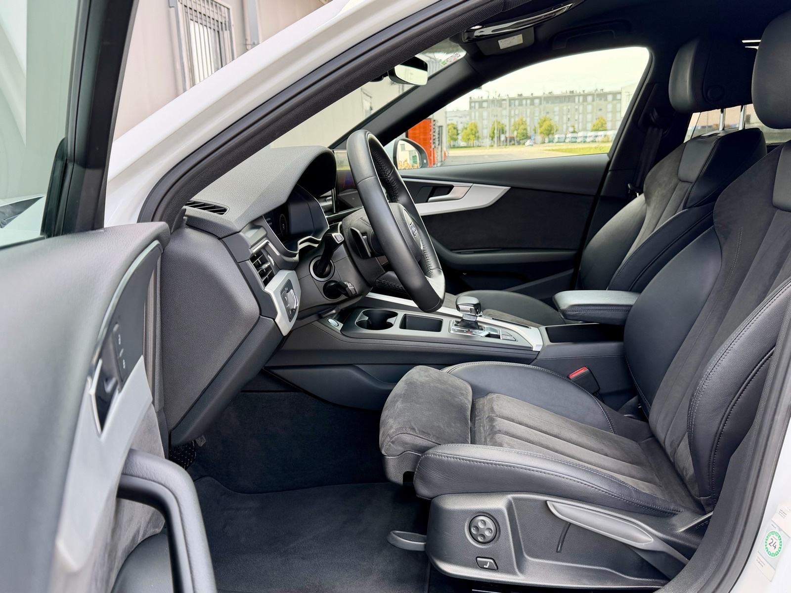 Audi A4 Avant 35 TDI S-LINE VIRTUAL S-TRONIC NAVI 3-ZONE, fotografija 10