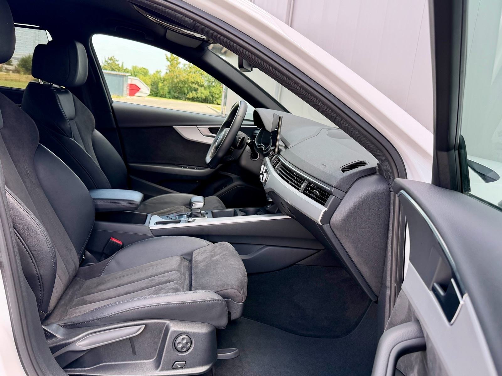 Audi A4 Avant 35 TDI S-LINE VIRTUAL S-TRONIC NAVI 3-ZONE, fotografija 11