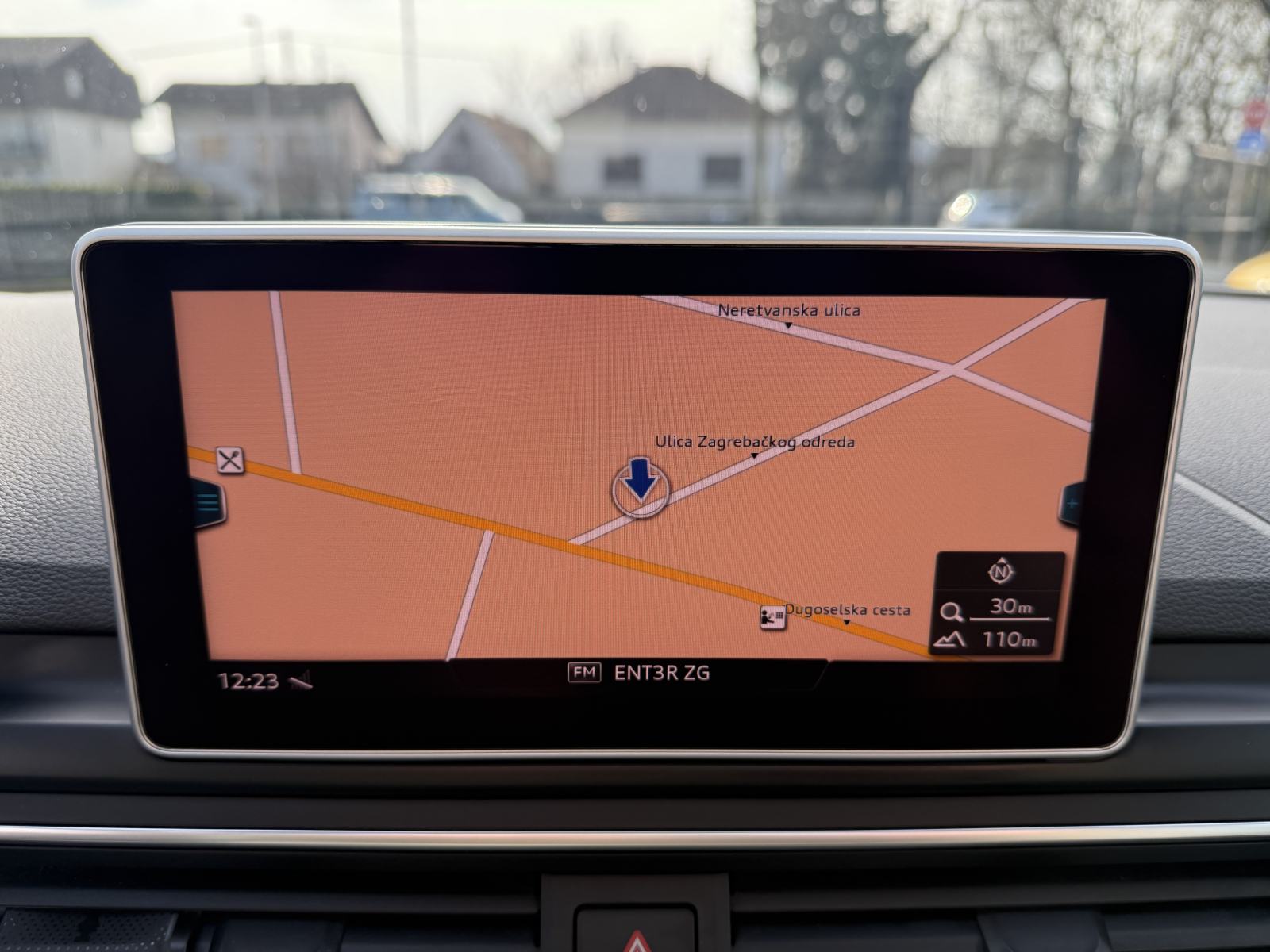 Audi A4 Avant 35 TDI S-Line,Navi,Matrix,Virtual,Kamera,VELIKI SERVIS!, fotografija 16