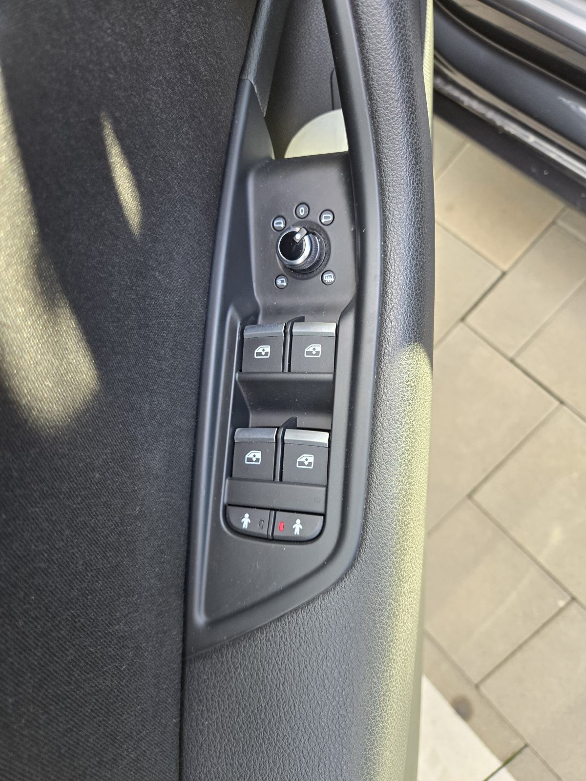 Audi A4 Avant 35 TDI S-line, fotografija 9