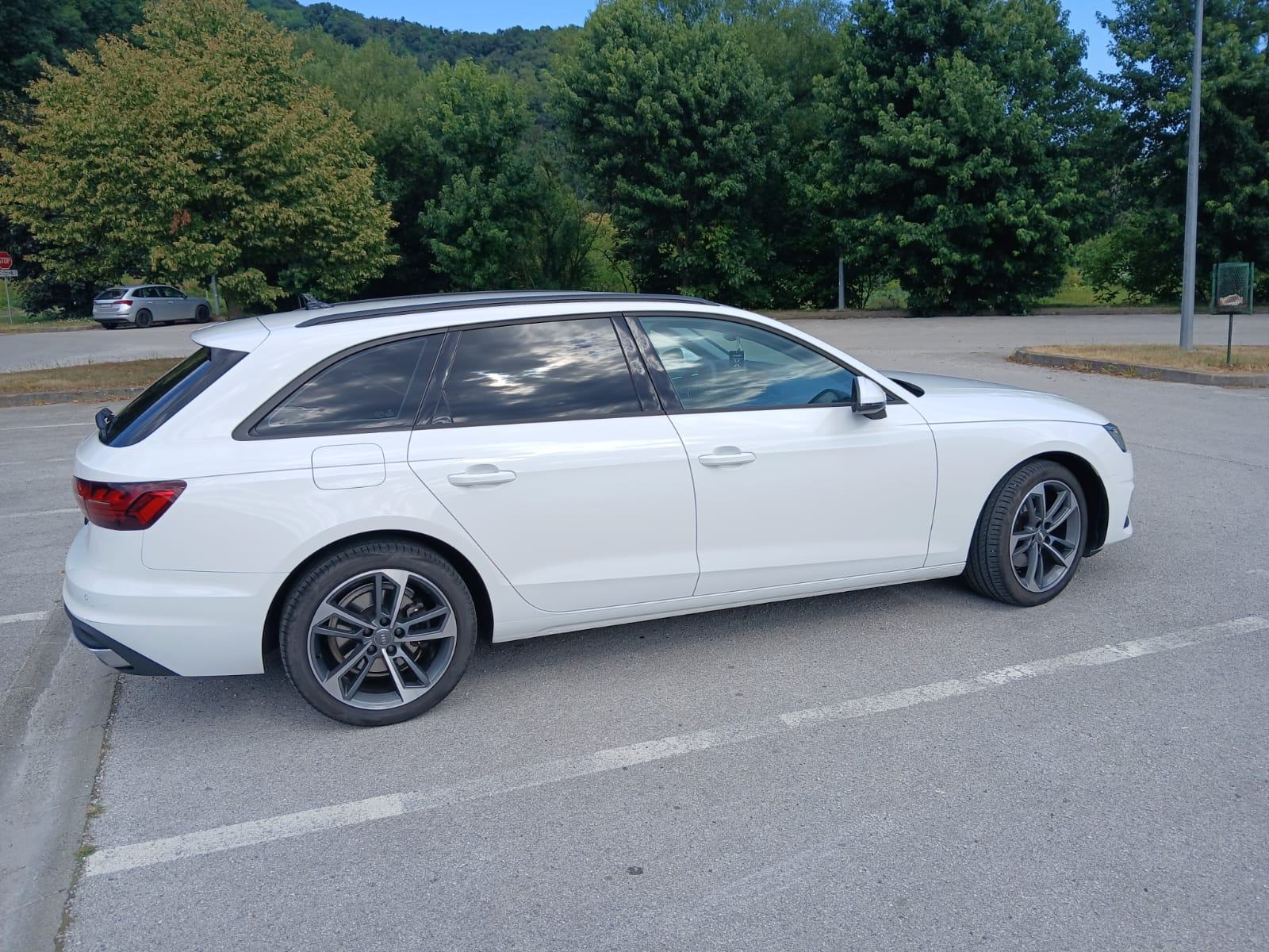 Audi A4 Avant 35 TDI, fotografija 5
