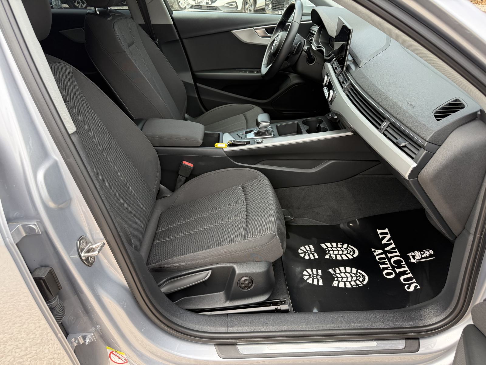 AUDI A4 AVANT 35 TDI 2020. Godina - S-Tronic - Business - Servisna .., fotografija 13
