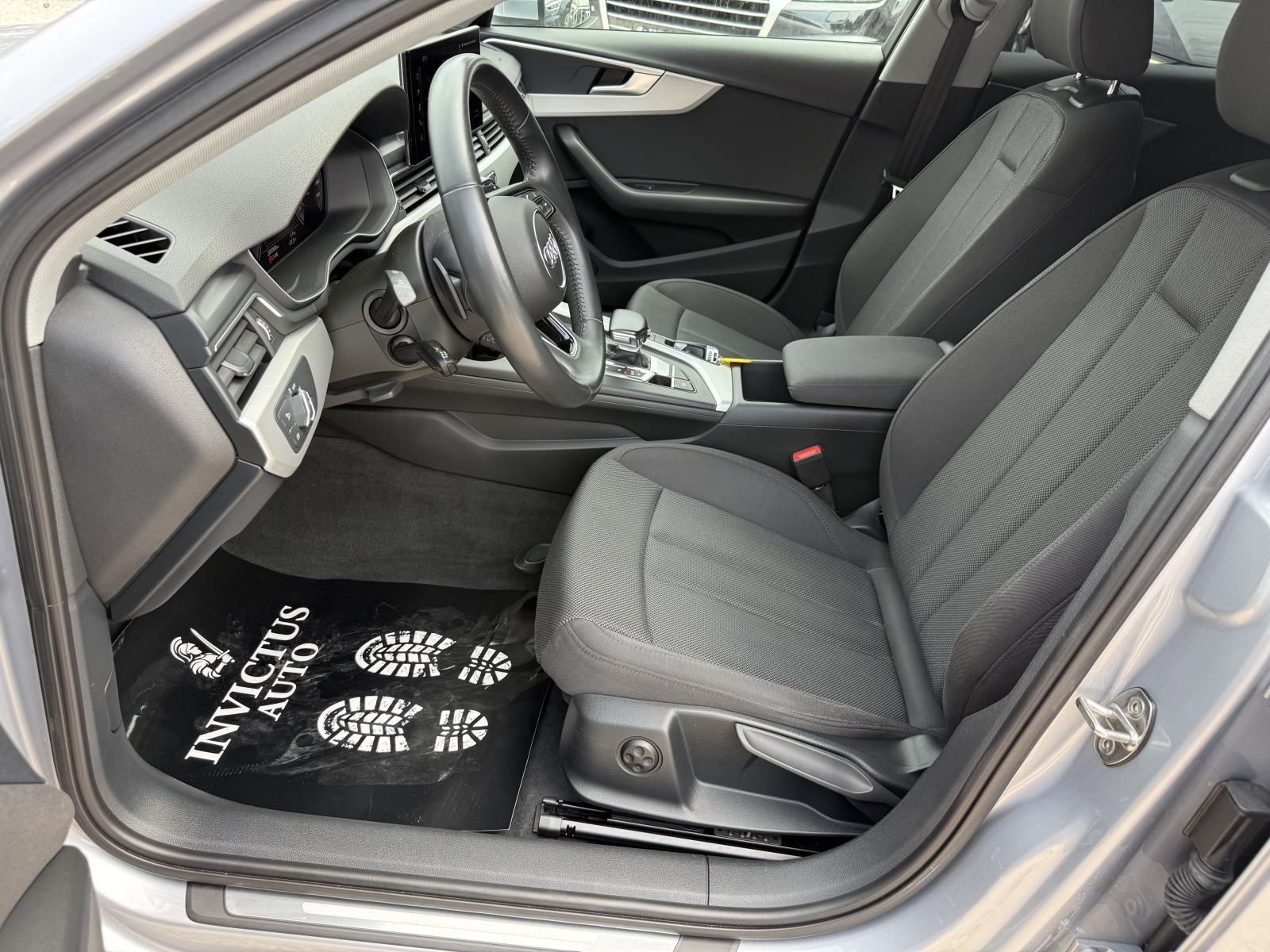 AUDI A4 AVANT 35 TDI 2020. Godina - S-Tronic - Business - Servisna .., fotografija 10