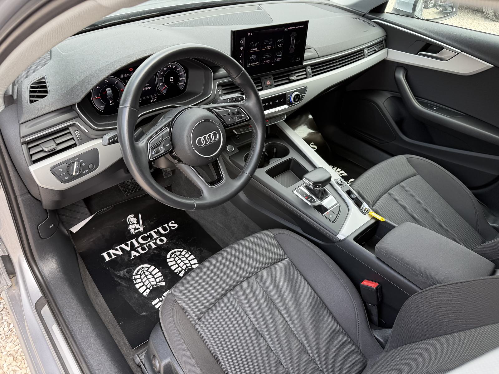 AUDI A4 AVANT 35 TDI 2020. Godina - S-Tronic - Business - Servisna .., fotografija 9