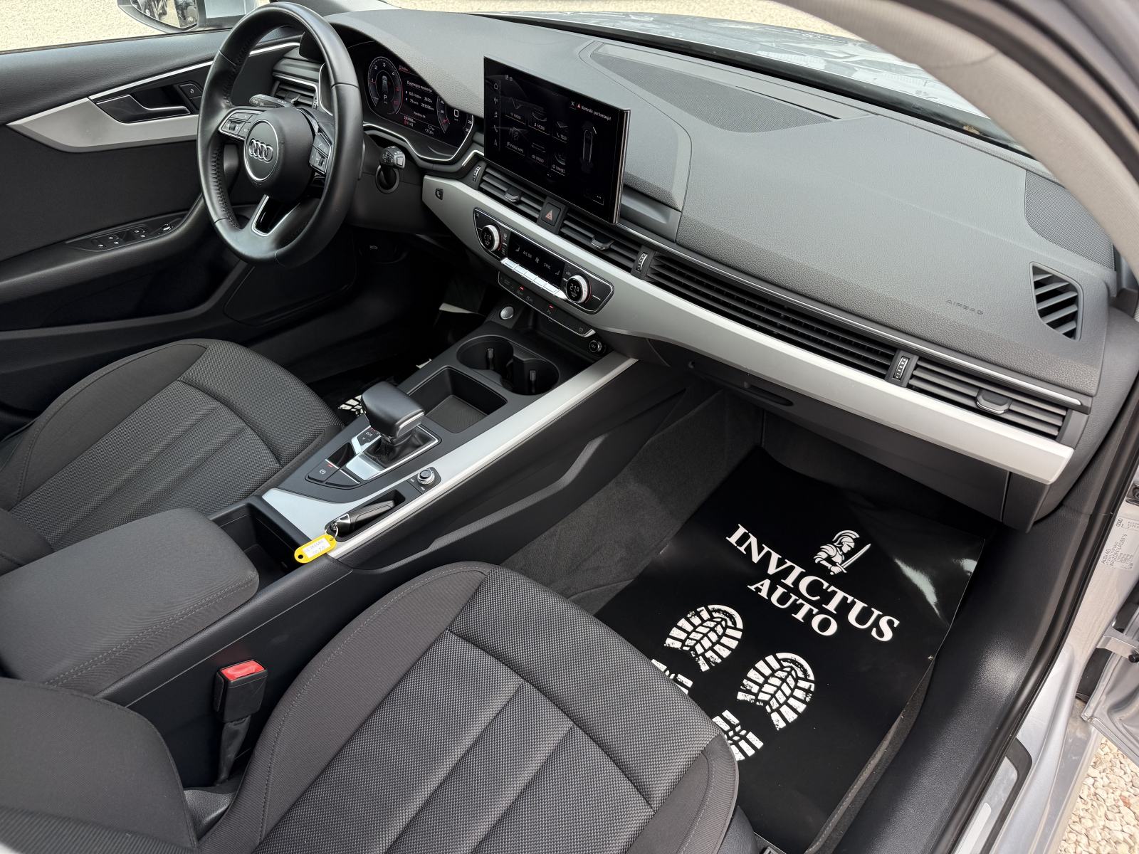 AUDI A4 AVANT 35 TDI 2020. Godina - S-Tronic - Business - Servisna .., fotografija 12