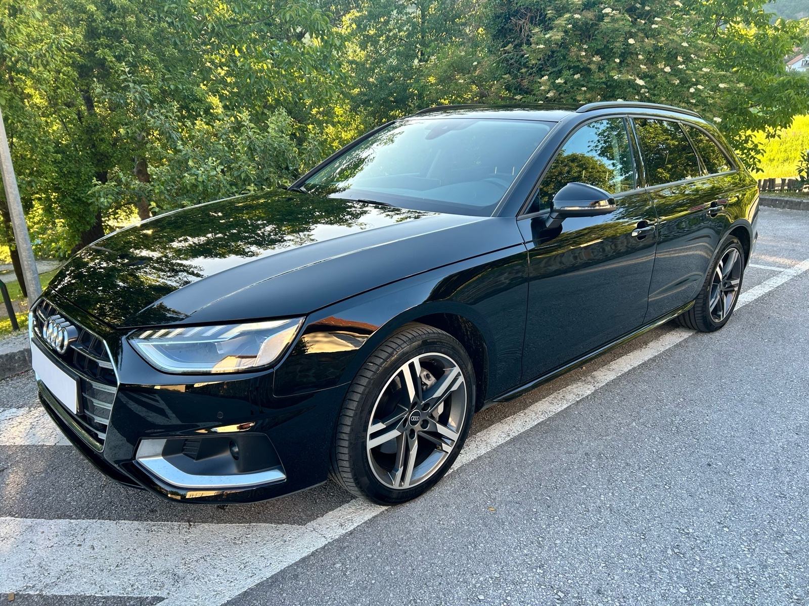 Audi A4 Avant 40 TDI automatik,matrix, radari ,kamera, fotografija 11