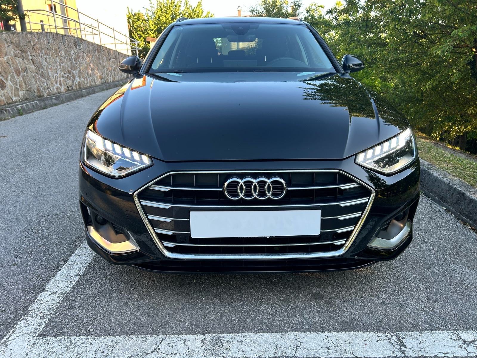 Audi A4 Avant 40 TDI automatik,matrix, radari ,kamera, fotografija 4