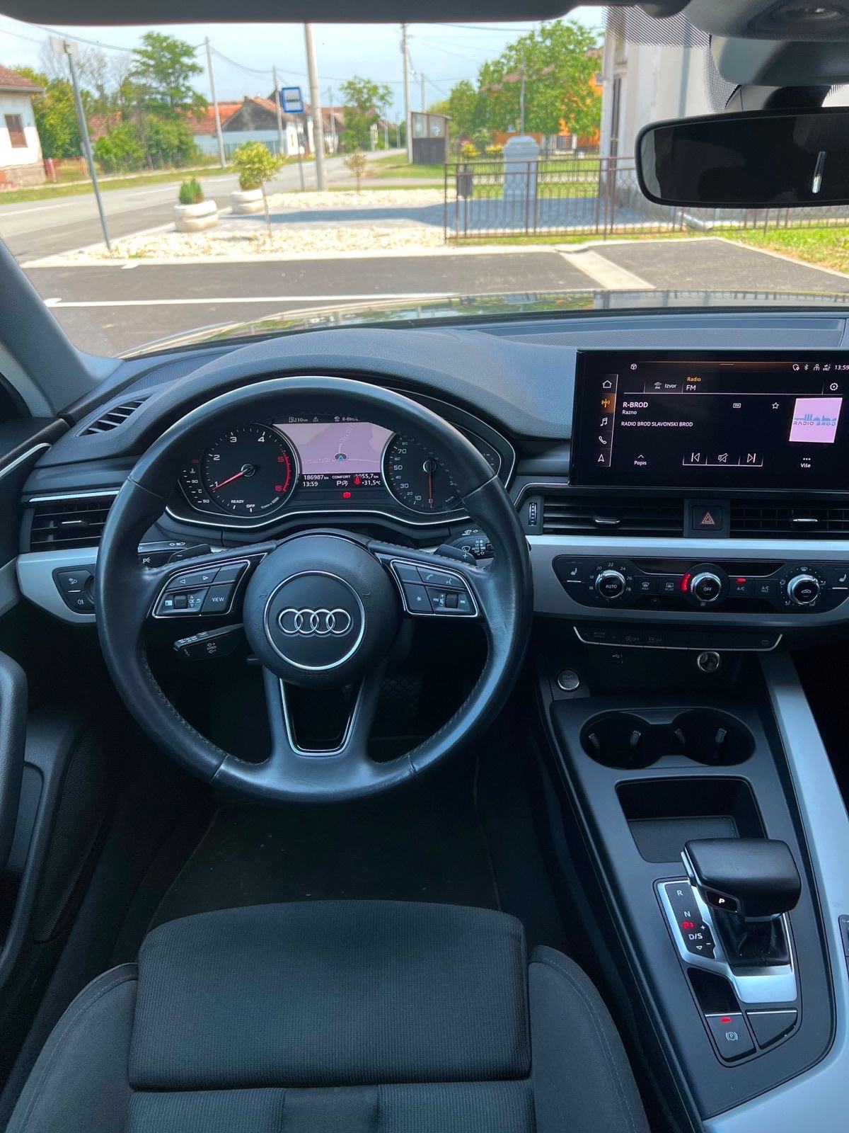 Audi A4 Avant 40 TDI automatik, fotografija 6