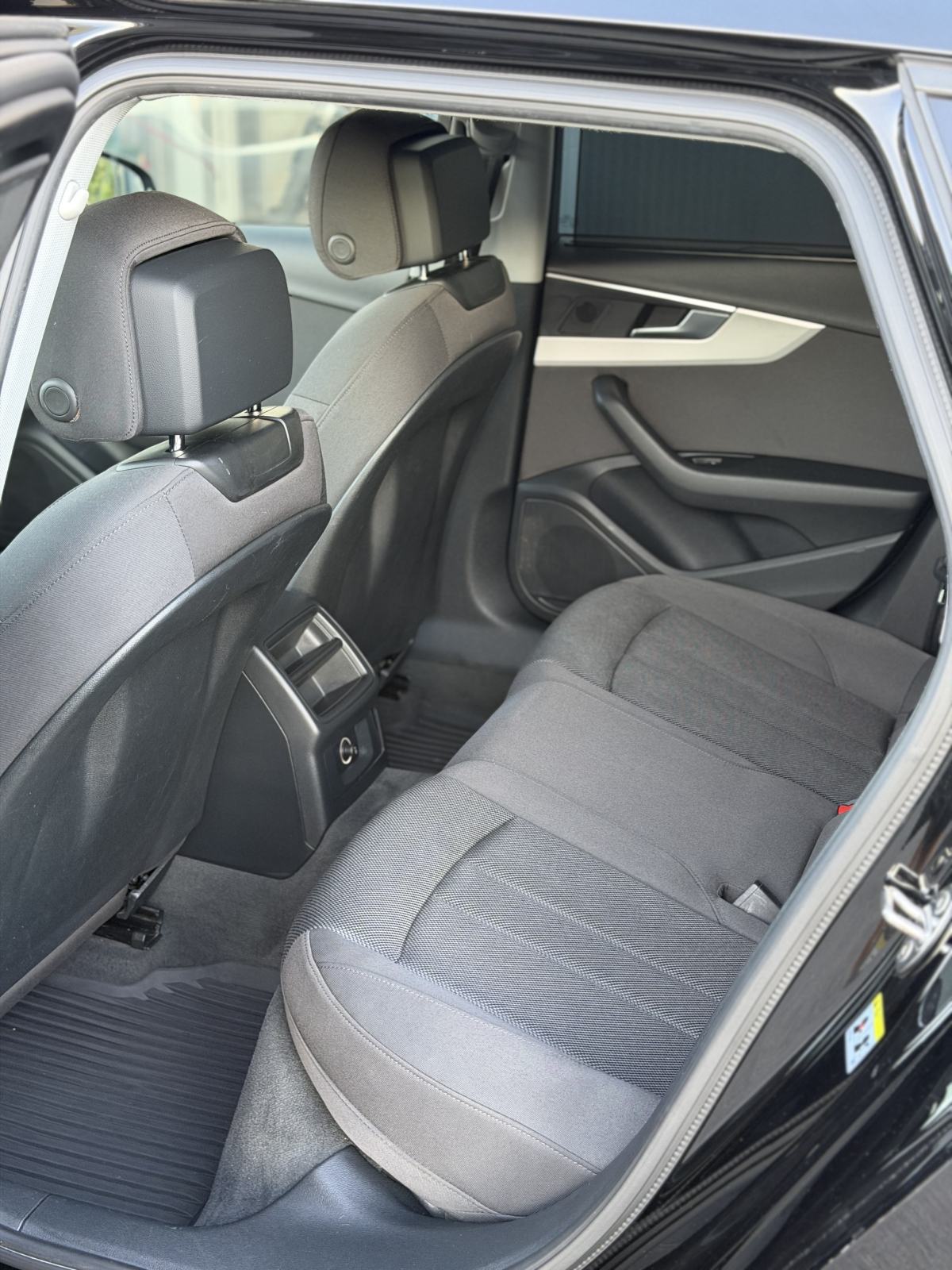 Audi A4 Avant 40 TDI S-TRONIC/MATRIX/KAMERA/HEAD-UP/140KW/V.SERVIS, fotografija 10