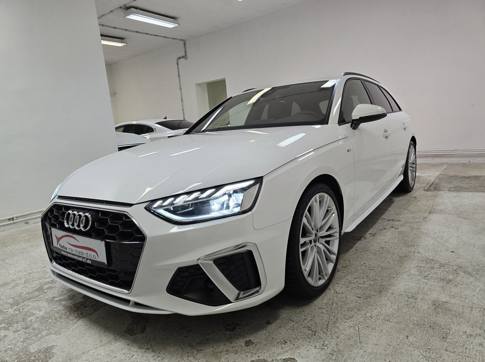 Audi A4 Avant 40 TDI S-LINE 2023 ●2 GODINE JAMSTVA● 204KS/MATRIX/2xALU, fotografija 3
