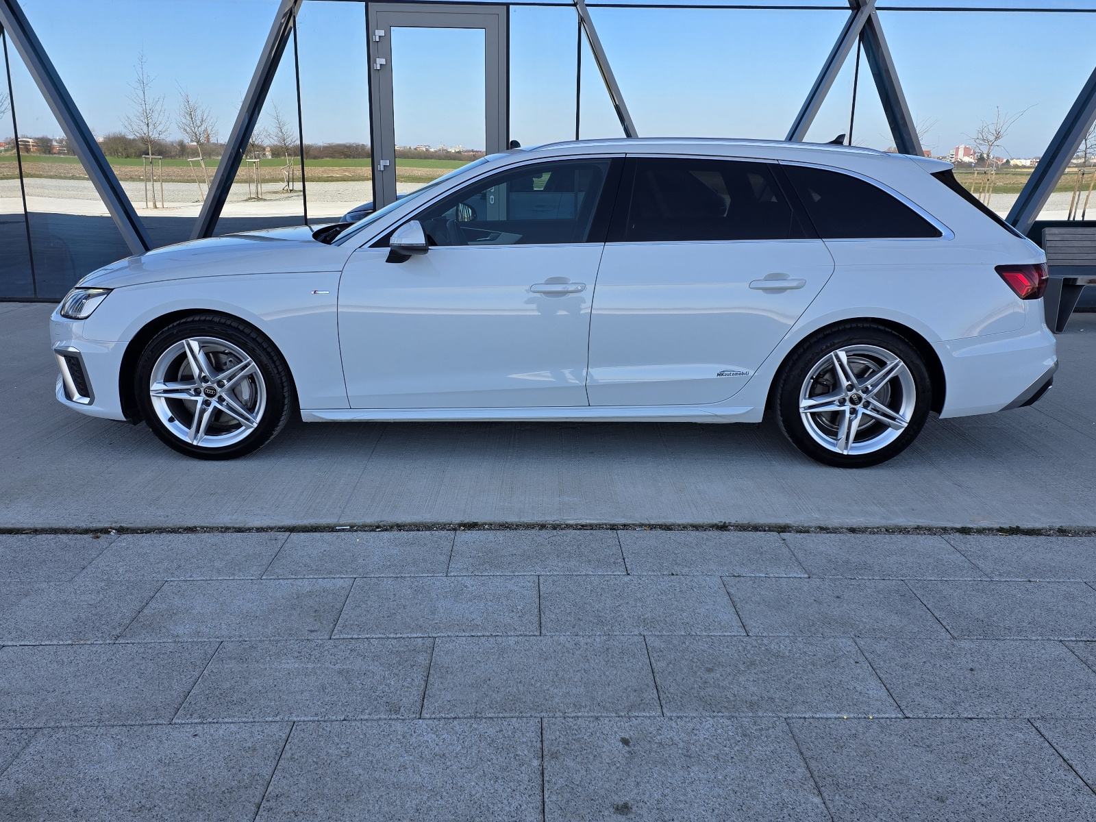 Audi A4 Avant 40 TDI S LINE,QUATTRO,VELIKA NAVI,VIRTUAL,MATRIX, fotografija 3