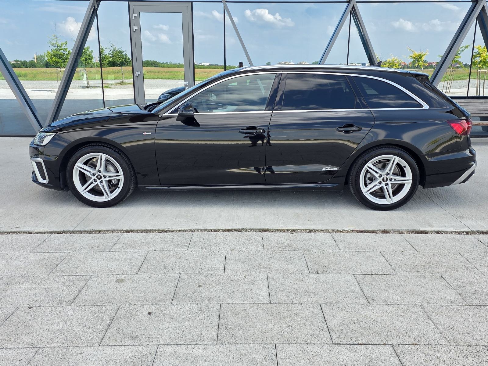 Audi A4 Avant 40 TDI QUATTRO,S LINE,S TRONIK,17 T.K.M, fotografija 3