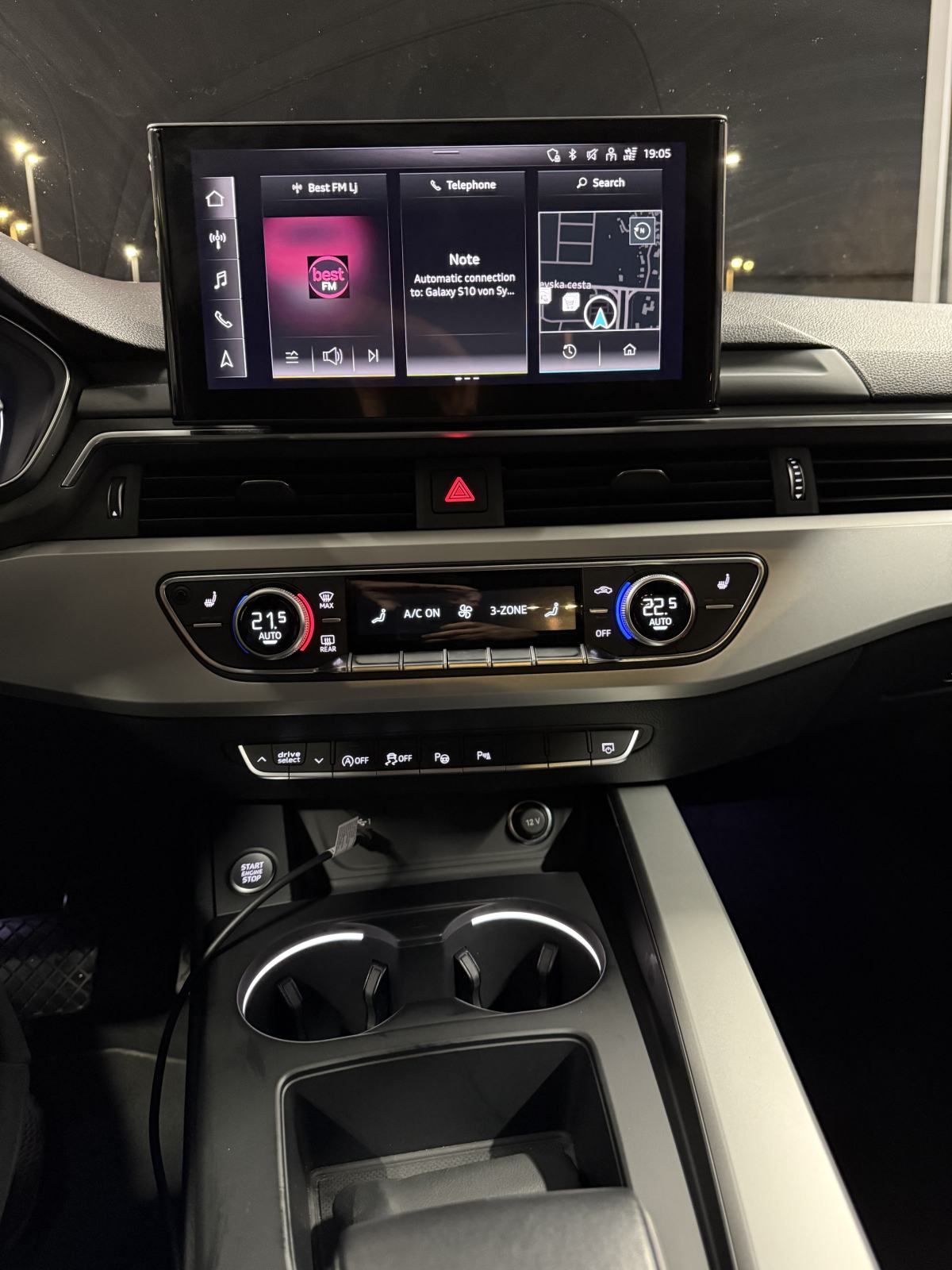 Audi A4 Avant 40 TDI Quattro Full Oprema 360 Kamera Panorama, fotografija 12