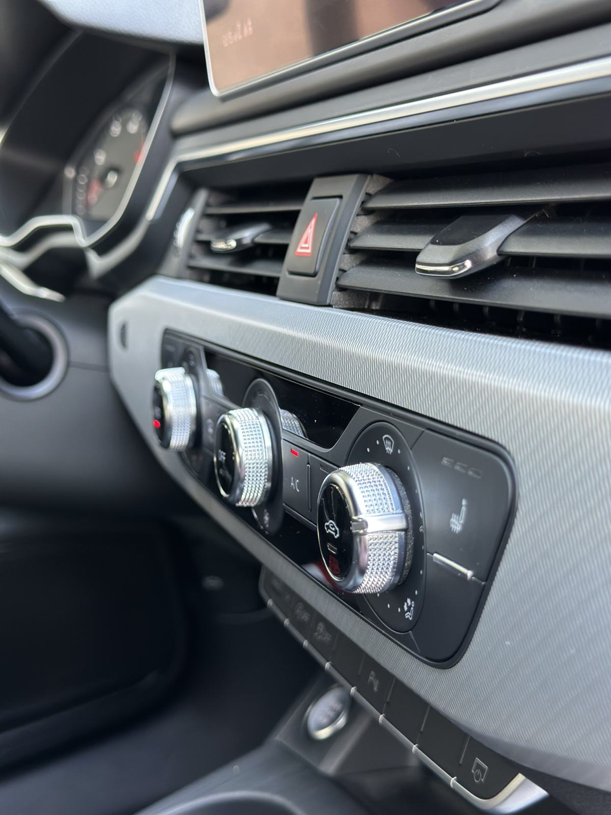 Audi A4 Avant 40 TDI Sport ACC LED 140kw, fotografija 12