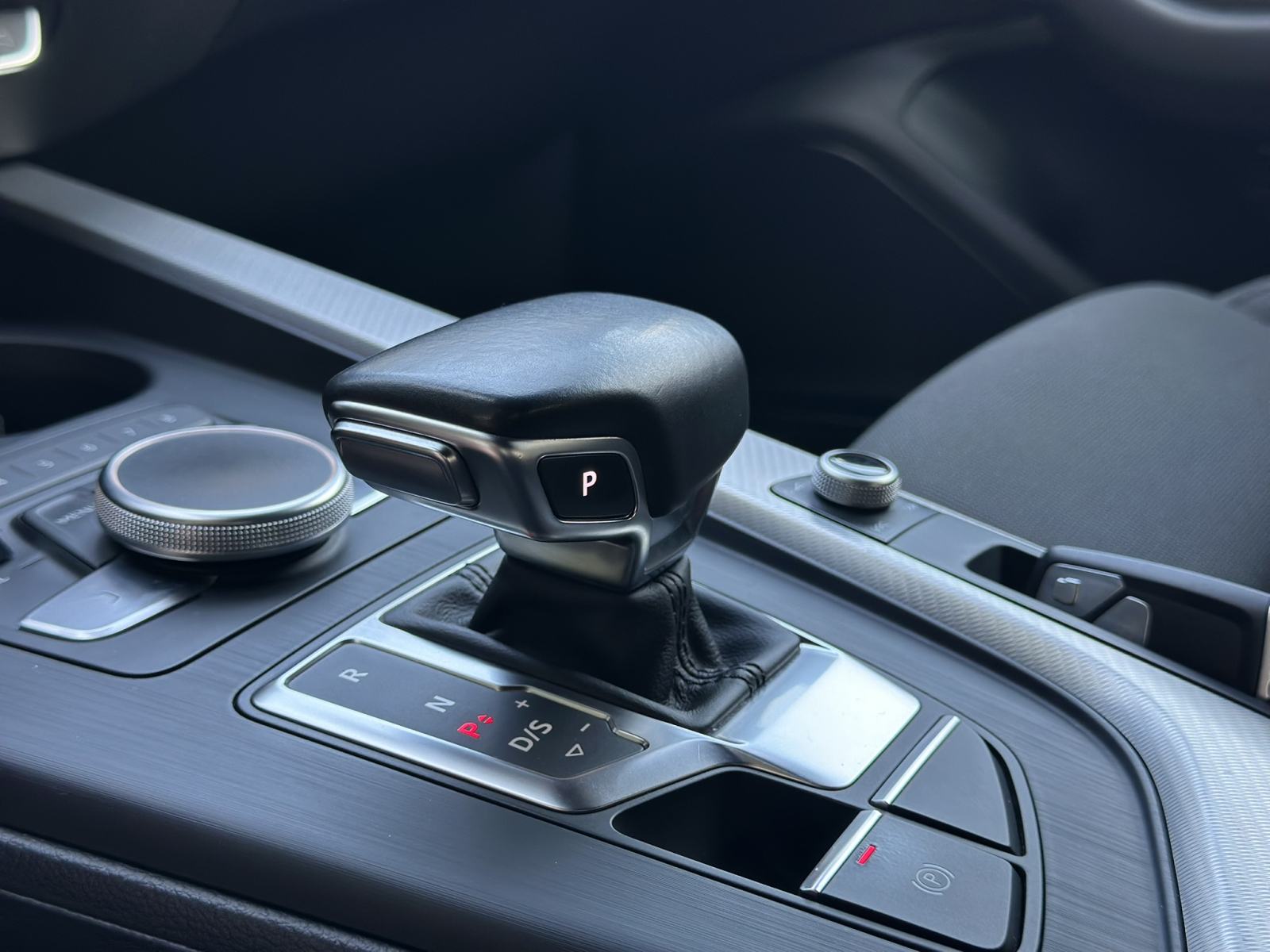 Audi A4 Avant 40 TDI Sport ACC LED 140kw, fotografija 13