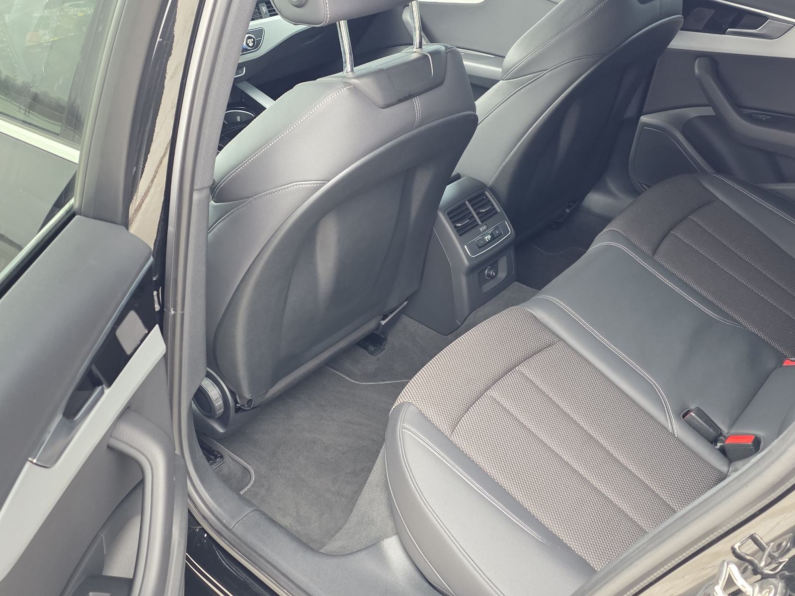 Audi A4 Avant 40 TDI S TRONIK,S LINE QUATTRO, fotografija 14