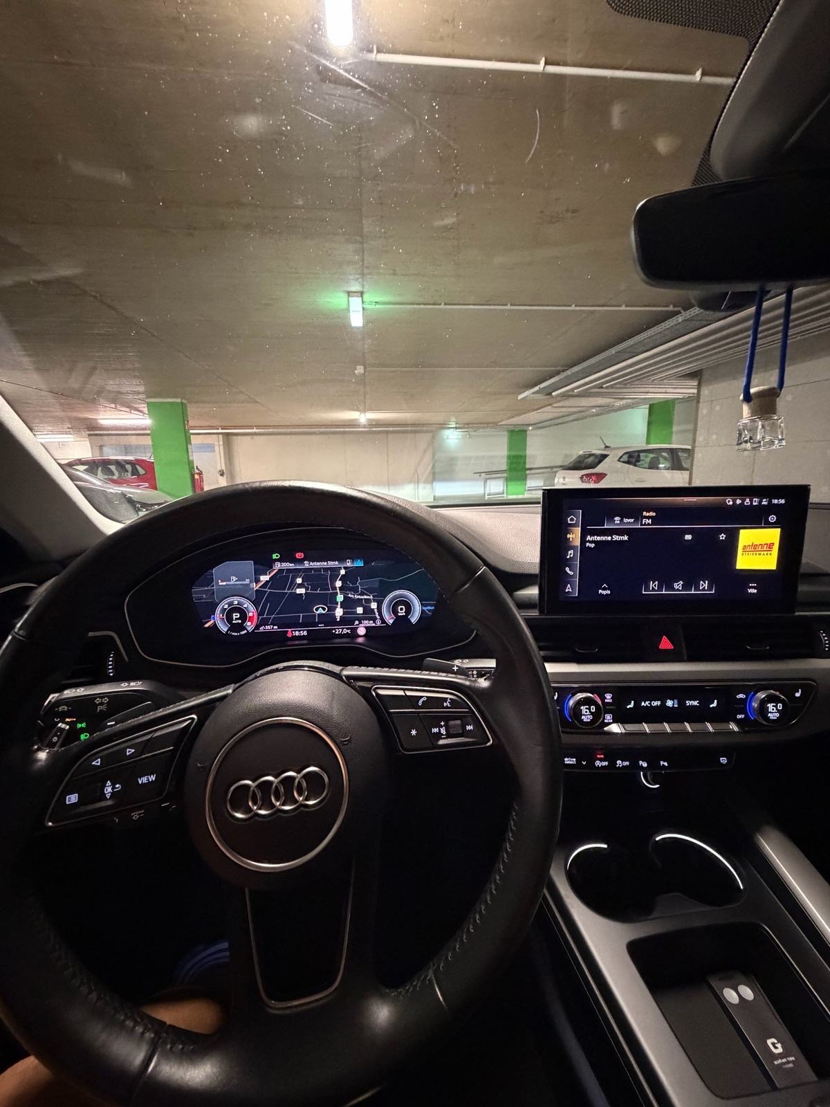 Audi A4 avant, 40TDI,360kamera,Matrix,CarPlay, fotografija 12