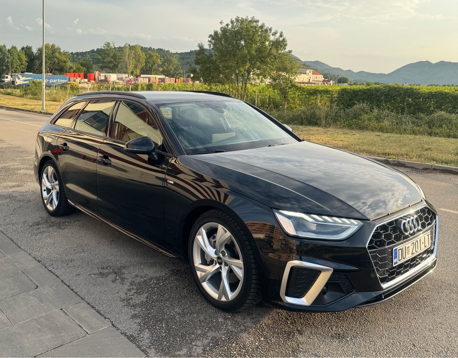 Audi A4 40 TDI, 3xS-line 2022 g., Matrix *Zamjena*, fotografija 1