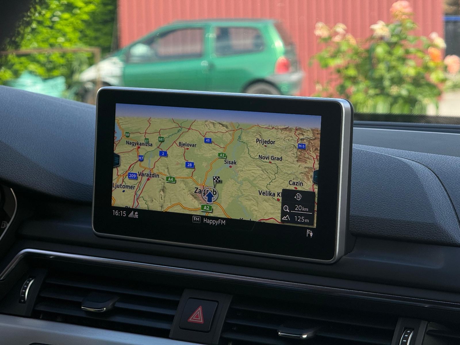 Audi A4 B8 2,0 TDI automatik 3xS-line, fotografija 11