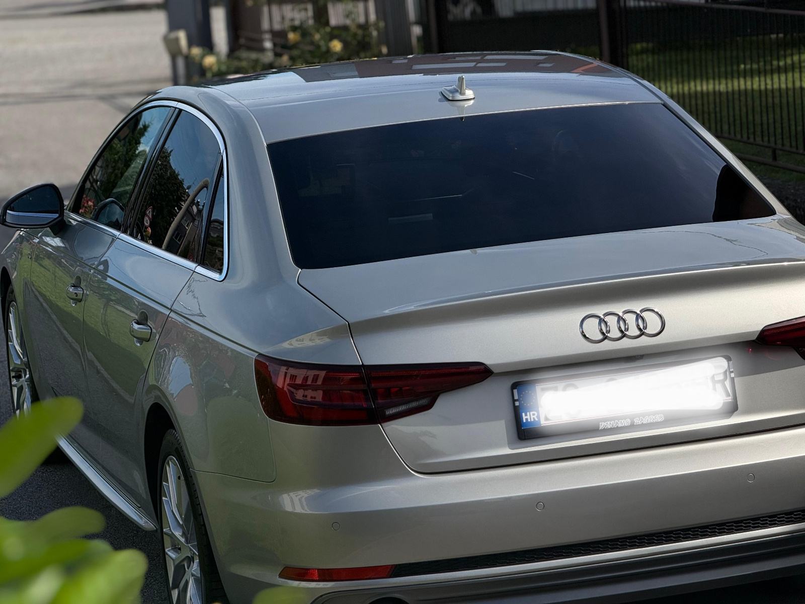 Audi A4 B8 2,0 TDI automatik 3xS-line, fotografija 13