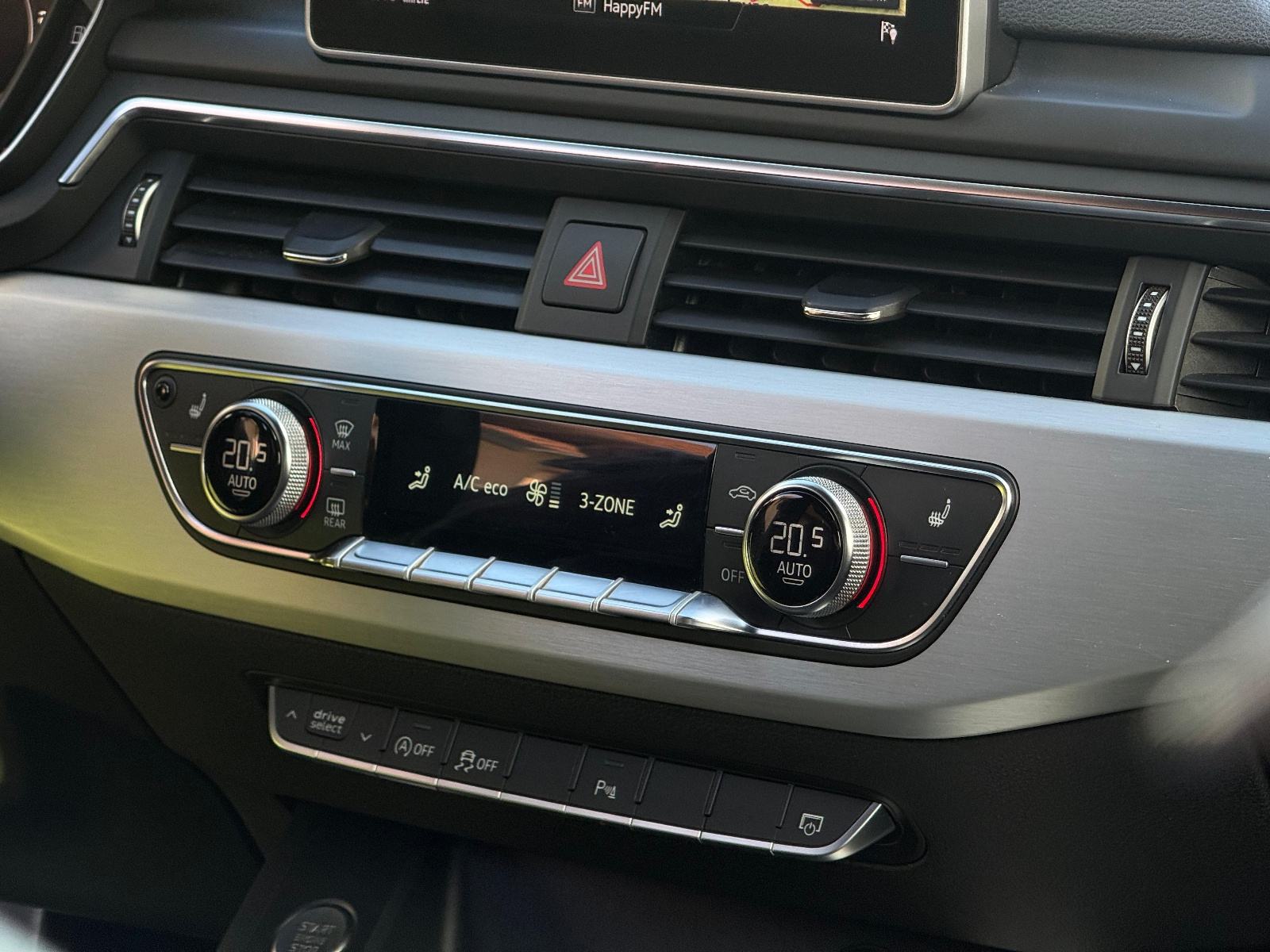Audi A4 B8 2,0 TDI automatik 3xS-line, fotografija 18