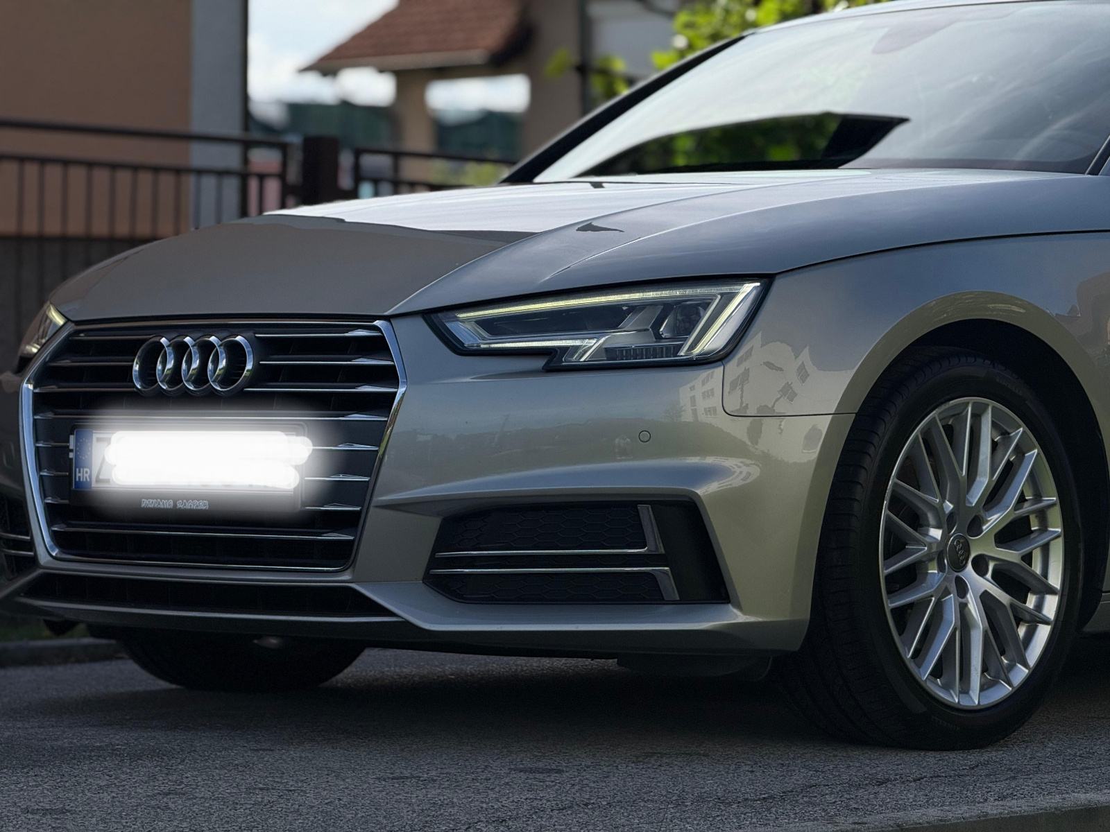 Audi A4 B8 2,0 TDI automatik 3xS-line, fotografija 19