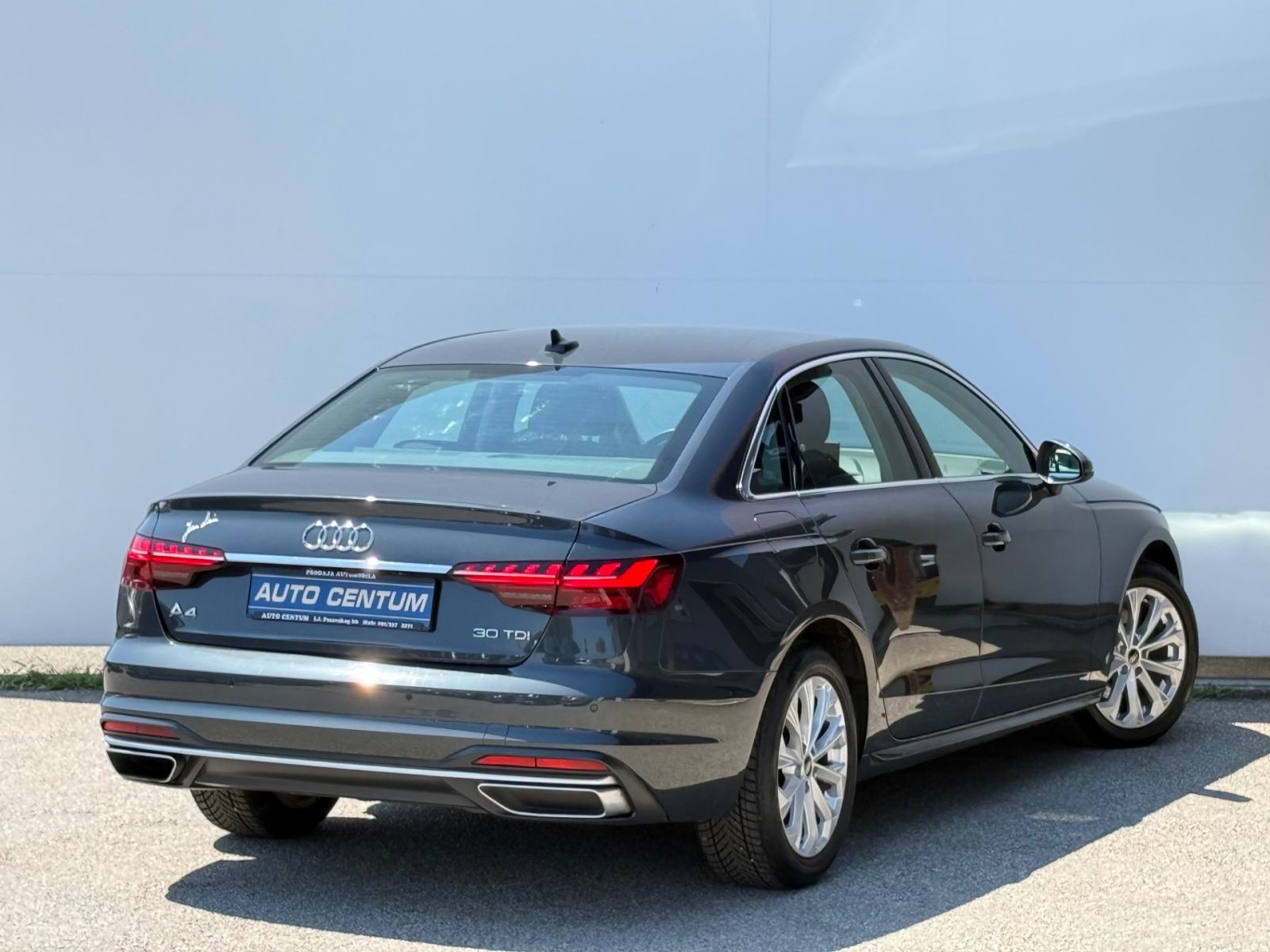 Audi A4 Limousine 30 TDI 136 S tronic Business Line, fotografija 3