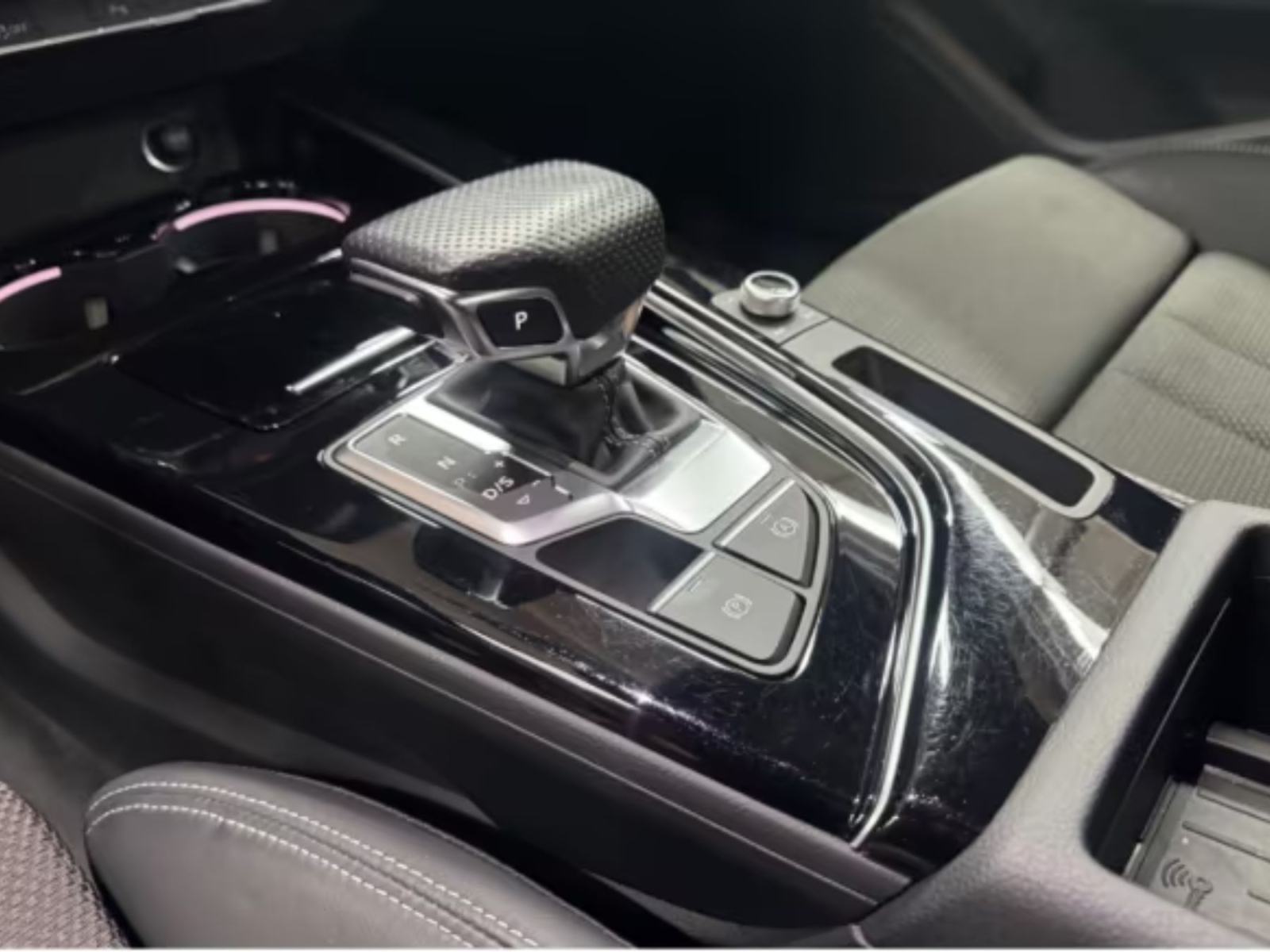 Audi A4 S-line 40 TDI S-tronic, fotografija 6