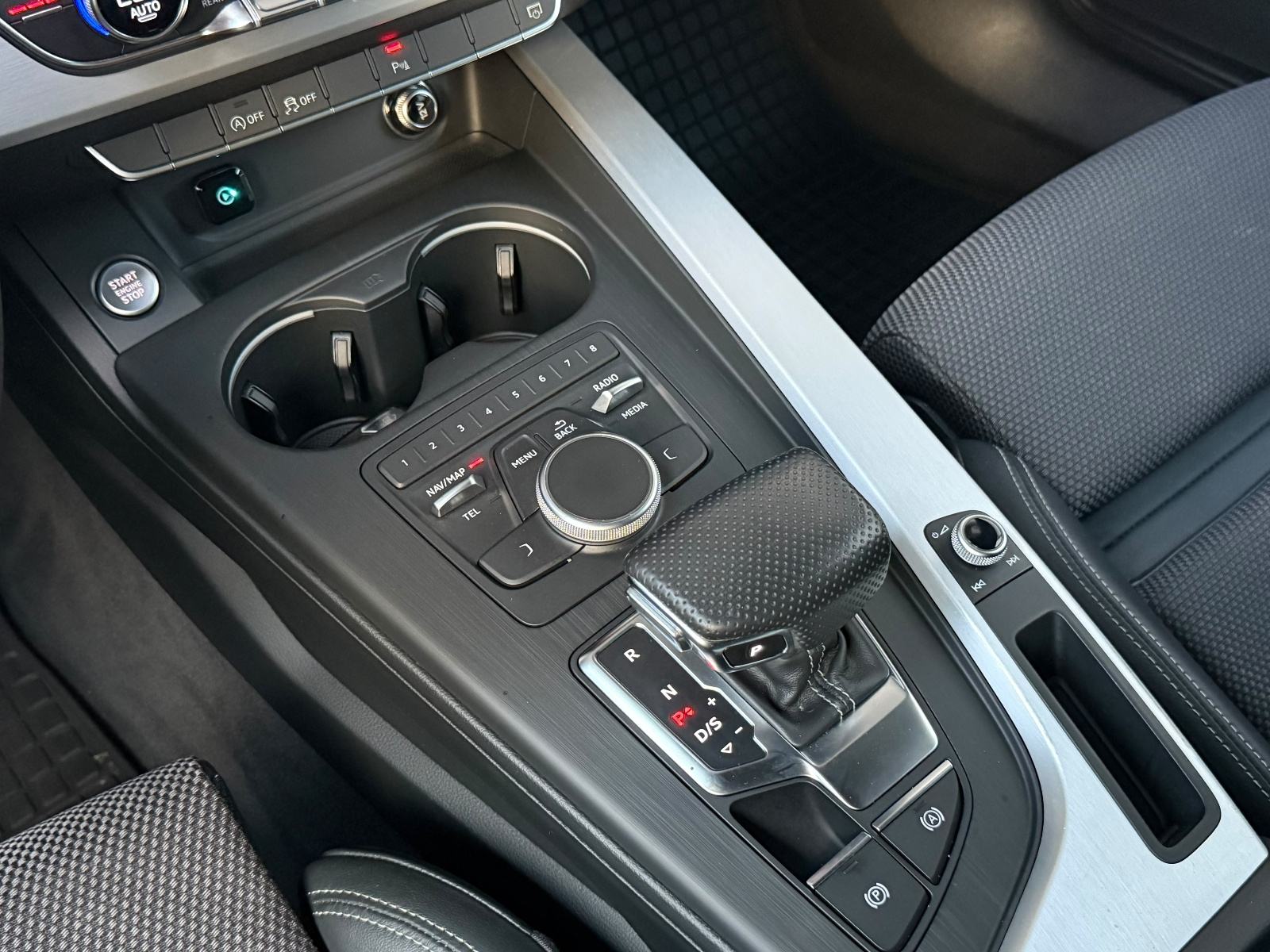 AUDI A4 35 TDI☆S LINE☆AUTOMATIK☆ALU 18☆LED☆AMBIENT LIGHT☆1.VL.☆HR AUTO, fotografija 17