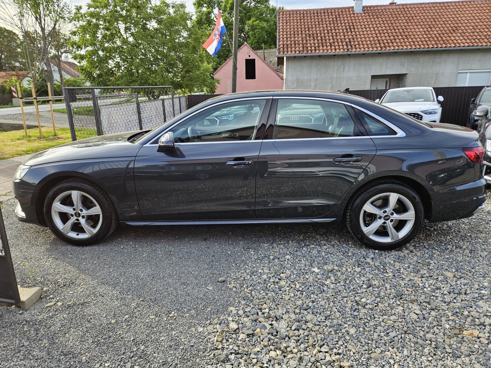 Audi A4 S TRONIC 2.0TFSI,MATRIX SVJETLA,LEASING BEZ UČEŠĆA I BEZ JAMAC, fotografija 3