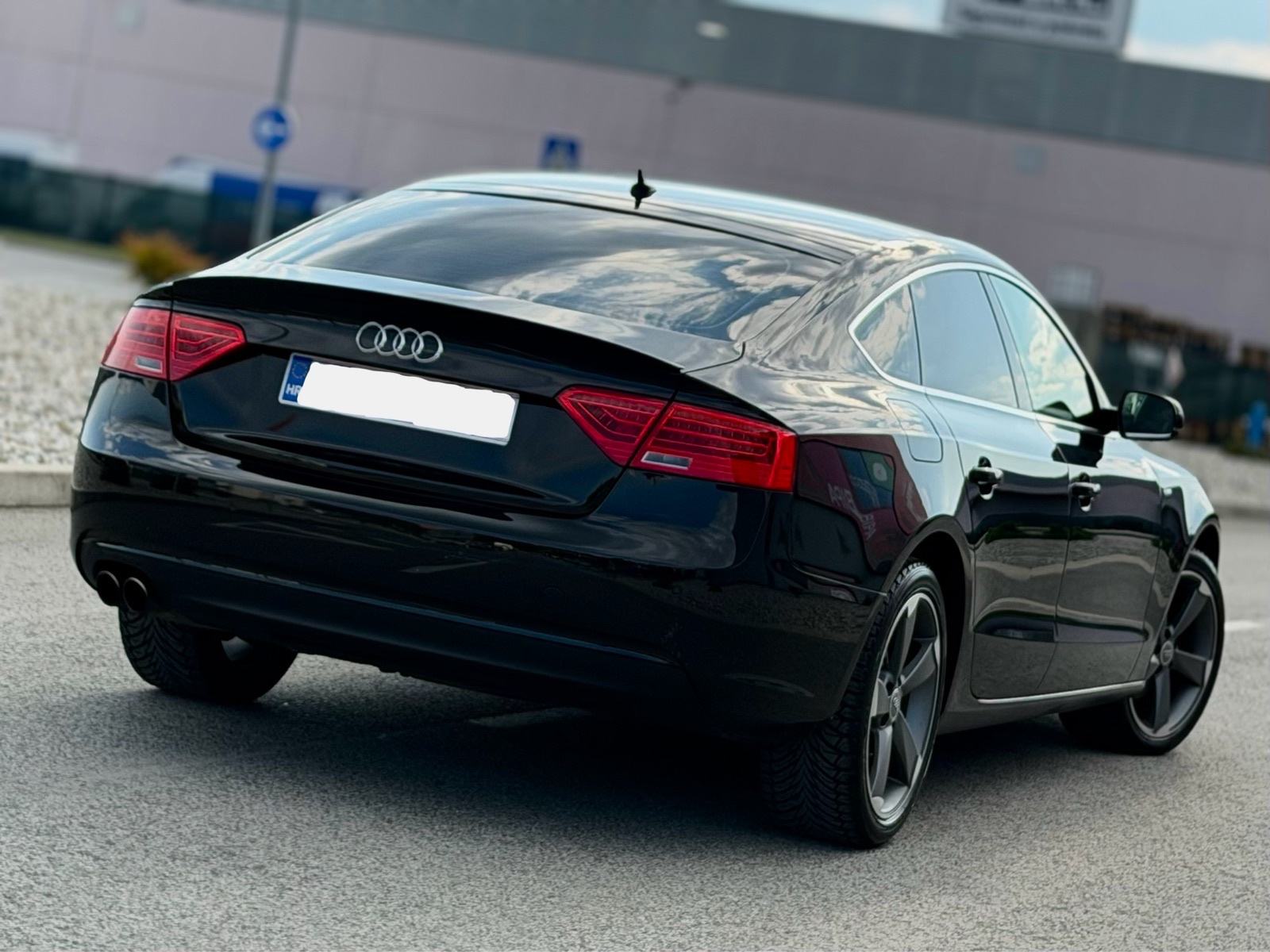 AUDI A5 2.0 TDI-2016G-AUTOMATIK-RS5 OPTIC-ROTOR-XENON-BLACK-NAVI, fotografija 5