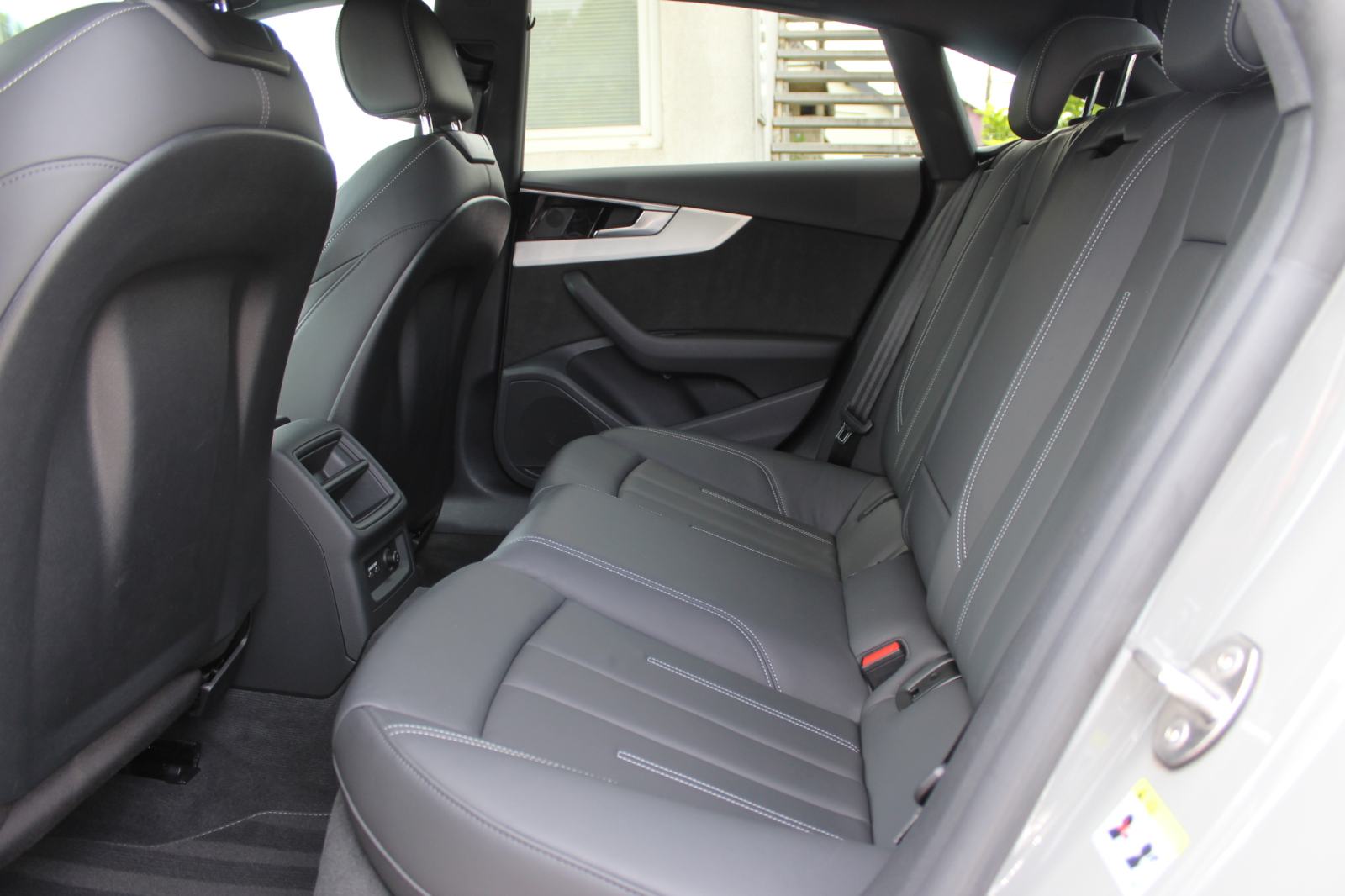 Audi A5 35 TDI AUTOMATIK, 3x S-LINE, LED, KOŽA, NAVI, ALU 19,GARANCIJA, fotografija 9