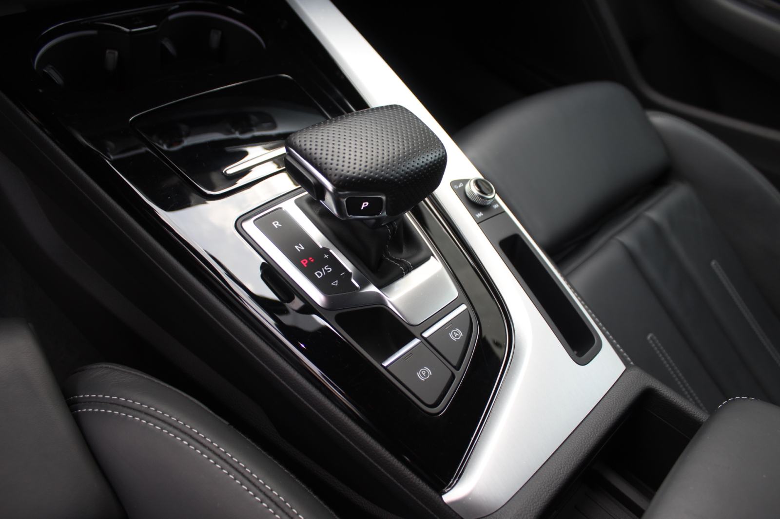 Audi A5 35 TDI AUTOMATIK, 3x S-LINE, LED, KOŽA, NAVI, ALU 19,GARANCIJA, fotografija 14