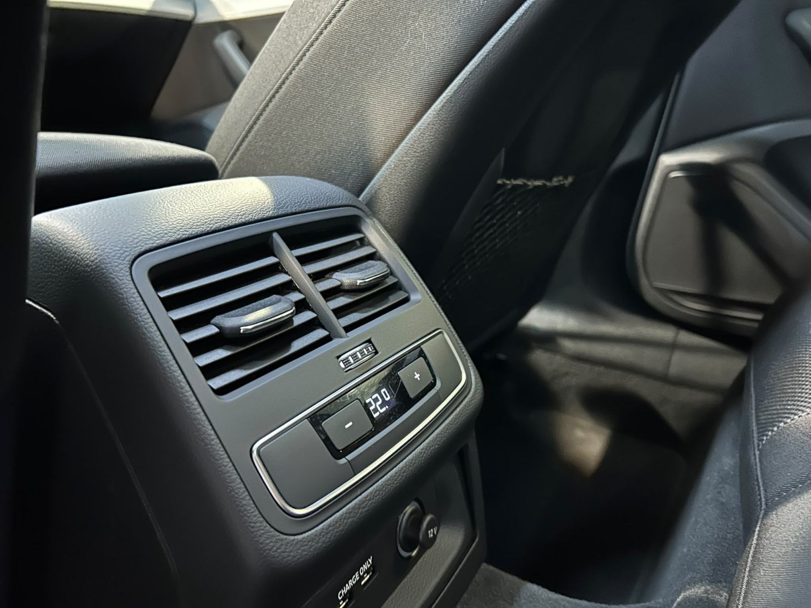 Audi A5 35 TDI S-TRONIC PANORAMA LED KAMERA PDC U PDV-U JAMSTVO 12MJ., fotografija 9