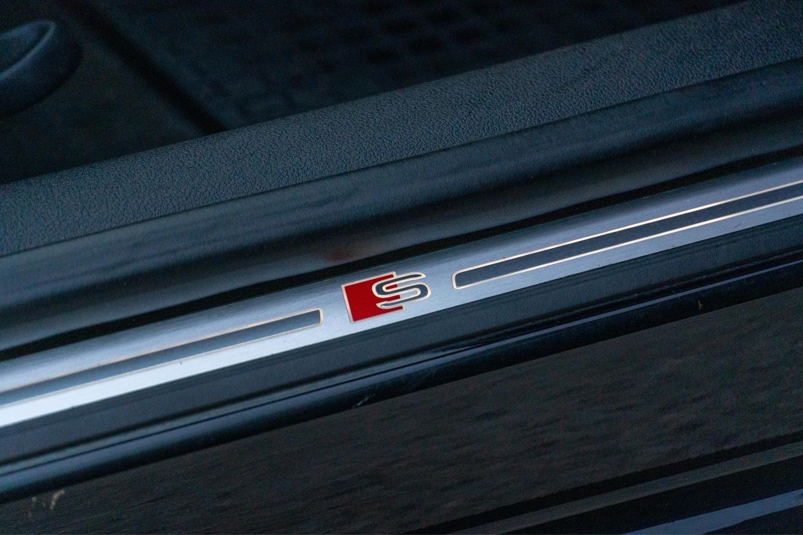 Audi A5 Coupe 2,0 TDI automatik, fotografija 6