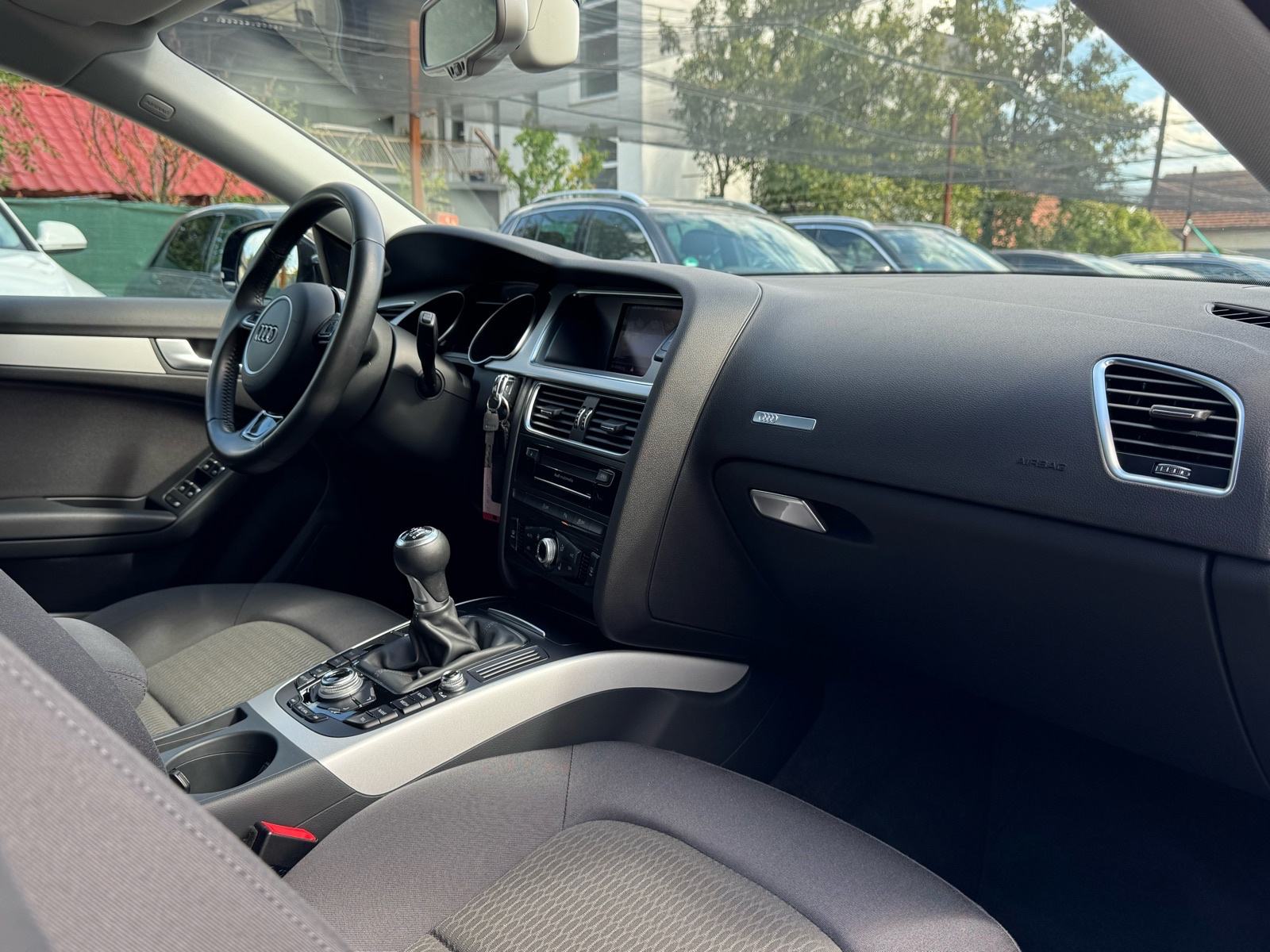 Audi A5 Sportback 1,8 TFSI / SLINE / BIXENON / NAVI / KAMERA / JAMSTVO, fotografija 19