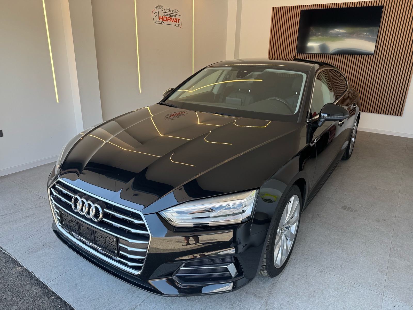Audi A5 Sportback 2,0 TDI 150KS, Navi, Automatik, Xenon + Led, Koža, fotografija 2