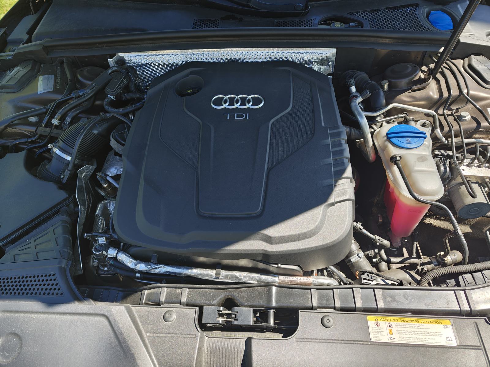Audi A5 Sportback 2,0 TDI Ultra, besprijekorno stanje, fotografija 17