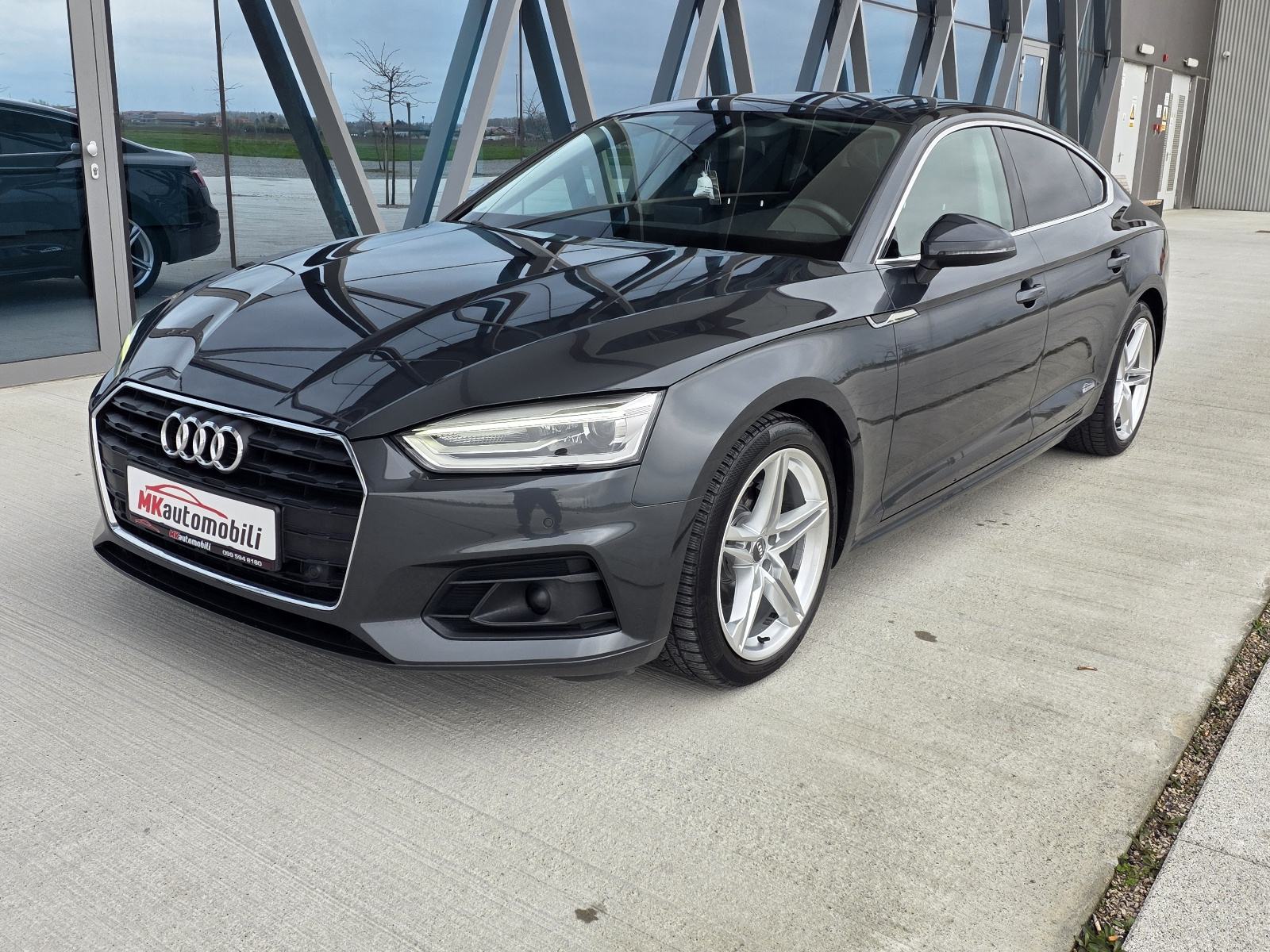 Audi A5 Sportback 35 TDI ALU,NAVI,TOP STANJE,123 T.K.M, fotografija 2