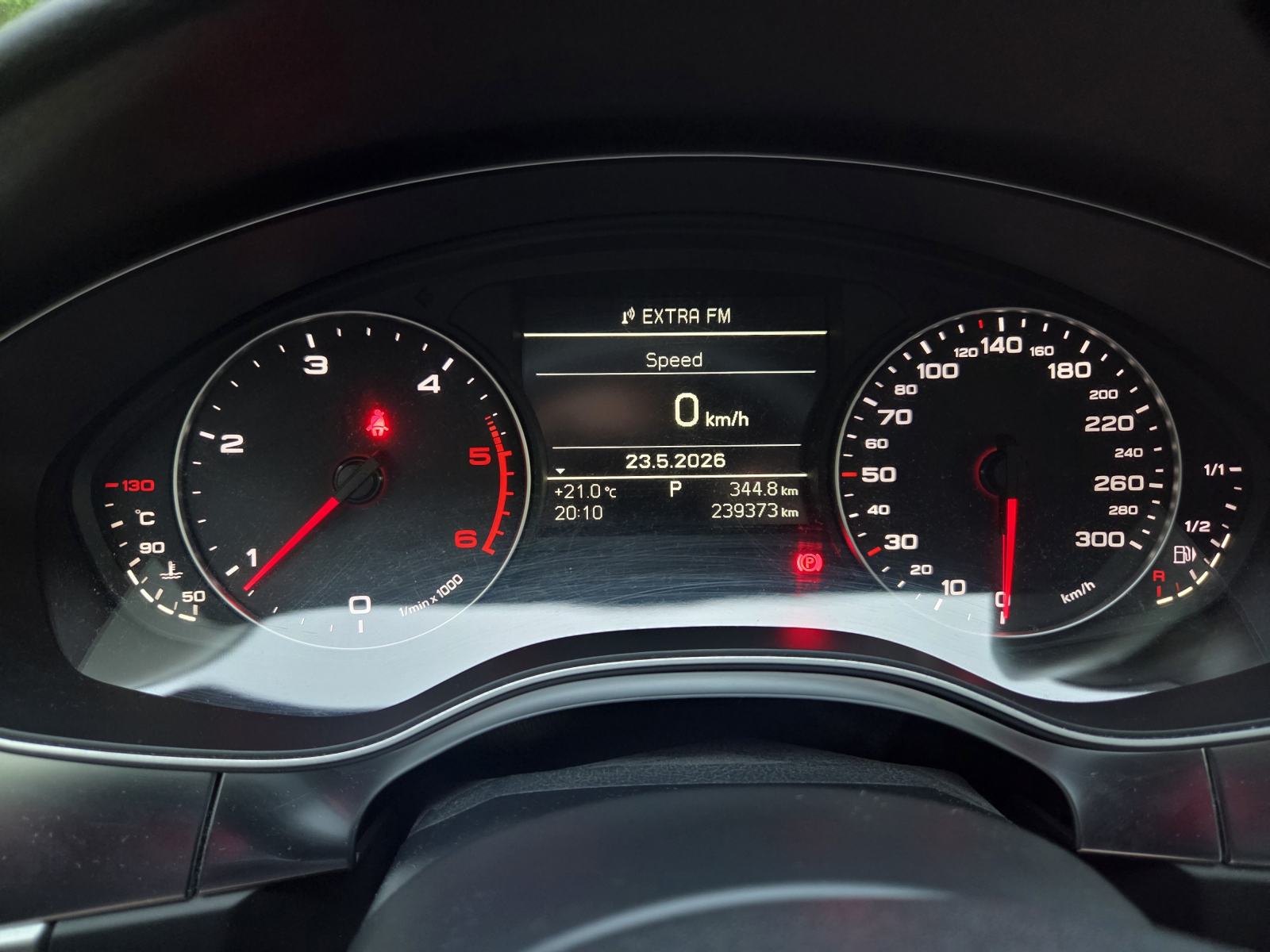 Audi A6 2,0 TDI * 140 kw * S-line * Reg godinu dana, fotografija 9