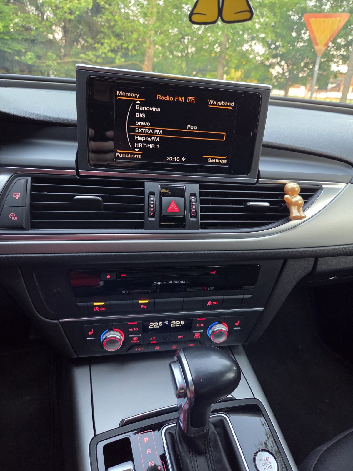 Audi A6 2,0 TDI * 140 kw * S-line * Reg godinu dana, fotografija 10