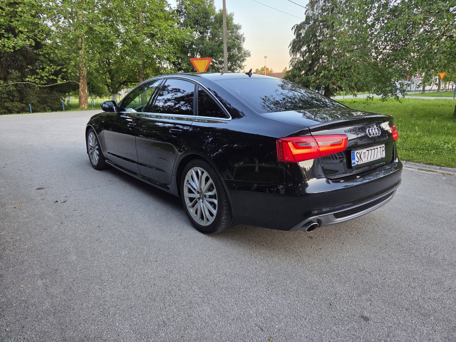 Audi A6 2,0 TDI * 140 kw * S-line * Reg godinu dana, fotografija 7