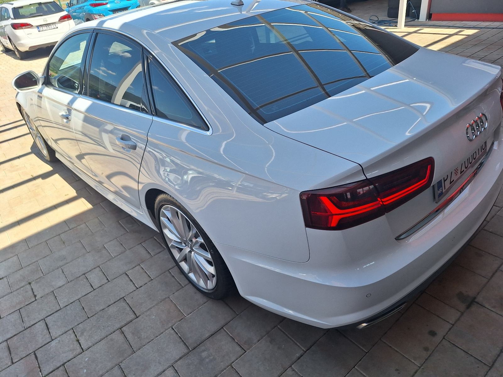 Audi A6 2,0 TDI automatik S LINE//2015// registriran, fotografija 3