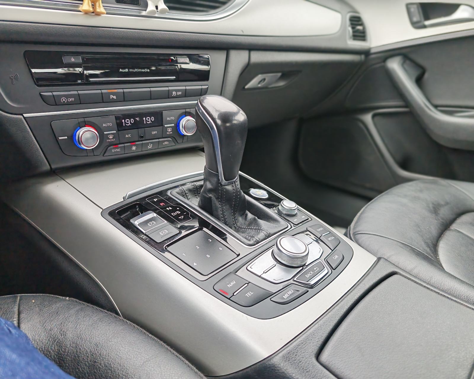 Audi A6 2,0 TDI S-tronci*Navi,Koža,Senzori,Xenon,Alu"18*Reg 07/26*, fotografija 14