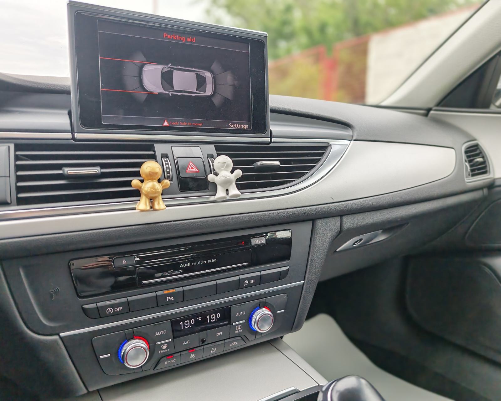 Audi A6 2,0 TDI S-tronci*Navi,Koža,Senzori,Xenon,Alu"18*Reg 07/26*, fotografija 15